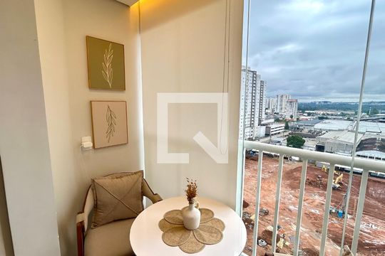 Varanda da Sala de apartamento à venda com 2 quartos, 47m² em Vila Itapegica, Guarulhos