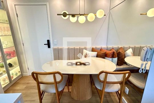 Sala  de apartamento à venda com 2 quartos, 47m² em Vila Itapegica, Guarulhos