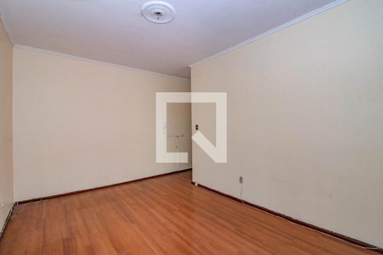 Sala de apartamento para alugar com 3 quartos, 150m² em Petrópolis, Porto Alegre