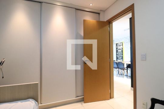 Quarto 1 de apartamento para alugar com 2 quartos, 65m² em Centro, Uberlândia