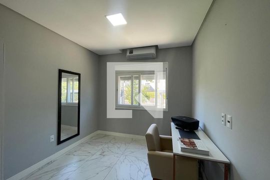 Casa à venda com 3 quartos, 138m² em Canudos, Novo Hamburgo