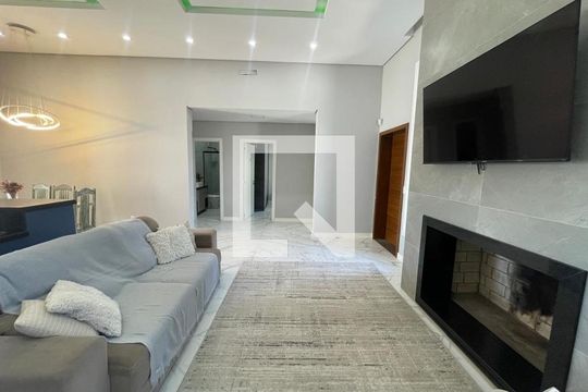 Casa à venda com 3 quartos, 138m² em Canudos, Novo Hamburgo