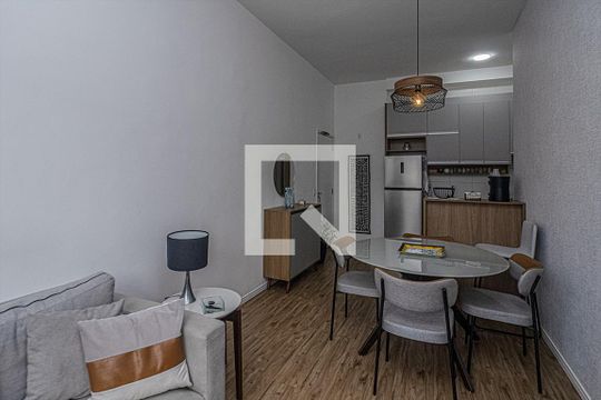 Sala de apartamento à venda com 2 quartos, 49m² em Sacomã, São Paulo