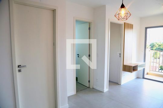 Apartamento à venda com 2 quartos, 40m² em Vila Cordeiro, São Paulo