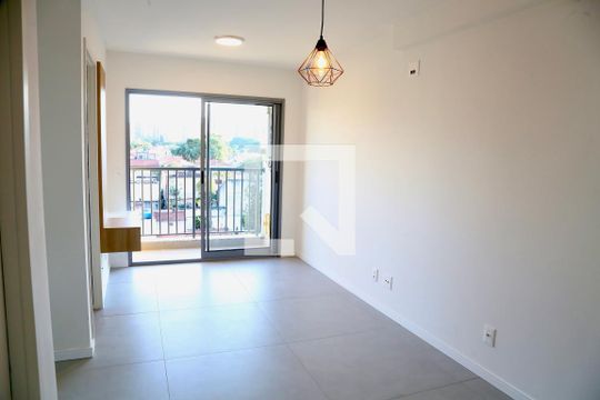 Apartamento para alugar com 2 quartos, 40m² em Vila Cordeiro, São Paulo