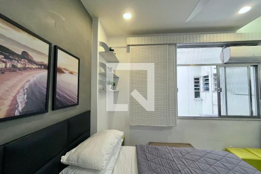 Quarto de apartamento à venda com 1 quarto, 28m² em Copacabana, Rio de Janeiro