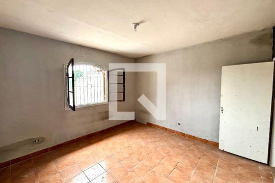 Quarto 1 de casa para alugar com 2 quartos, 80m² em Jardim Campinas, São Paulo