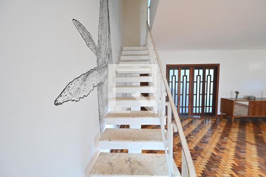 Escadas de casa à venda com 3 quartos, 212m² em Vila da Saúde, São Paulo