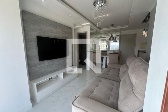 Sala de apartamento à venda com 2 quartos, 71m² em Alphaville Residencial Um, Barueri