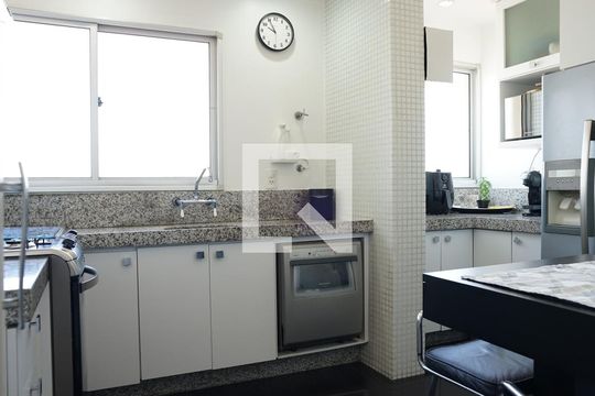 Cozinha - Armários de apartamento à venda com 3 quartos, 190m² em Vila Augusta, Guarulhos