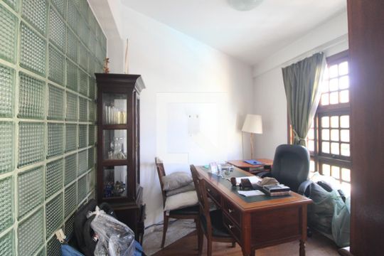 Escritório de casa para alugar com 5 quartos, 367m² em Interlagos, São Paulo