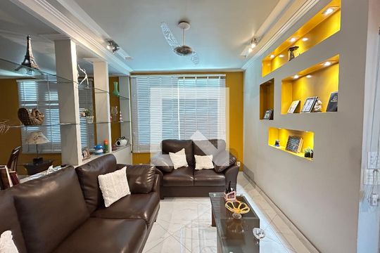 Sala de casa de condomínio à venda com 4 quartos, 400m² em Vila Valqueire, Rio de Janeiro