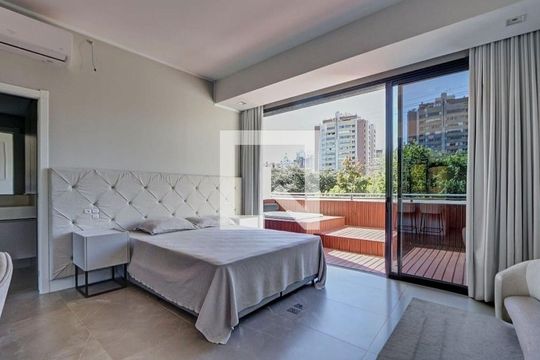 Sala/Quarto de apartamento à venda com 1 quarto, 57m² em Petrópolis, Porto Alegre