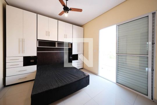 Suíte 1 de casa para alugar com 4 quartos, 200m² em Jardim Aricanduva, São Paulo