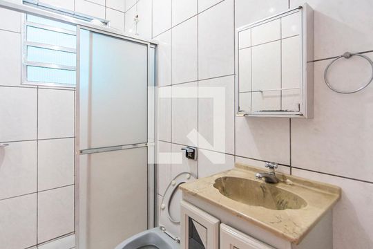 Banheiro  de casa à venda com 2 quartos, 89m² em Jardim Cipreste, São Bernardo do Campo
