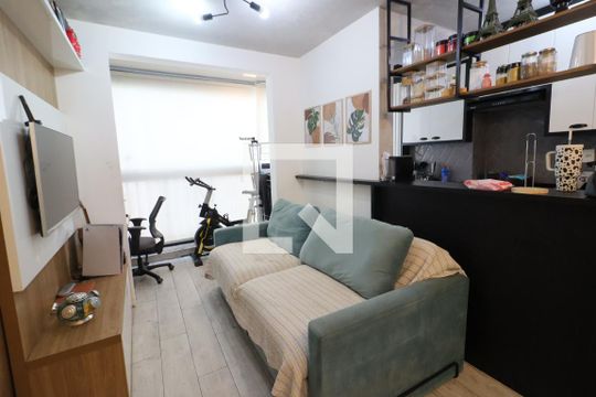 Sala de apartamento à venda com 2 quartos, 48m² em Centro, Osasco