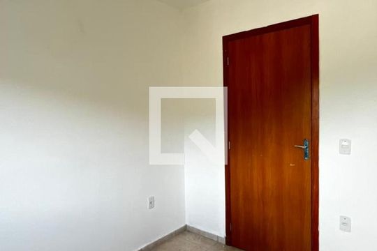 Sala de apartamento para alugar com 2 quartos, 44m² em Campo Novo, Porto Alegre