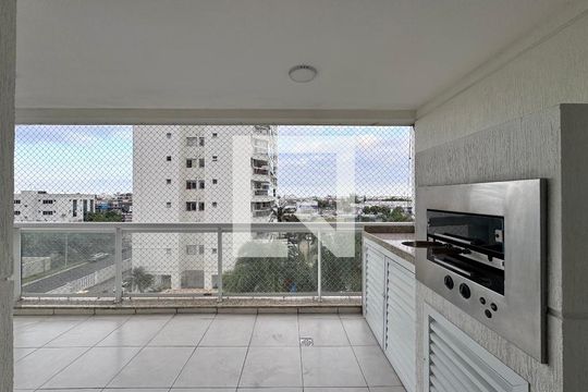 Varanda de apartamento para alugar com 3 quartos, 81m² em Barra da Tijuca, Rio de Janeiro
