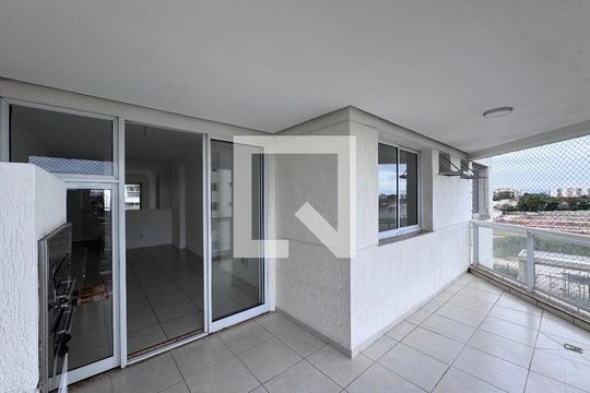 Varanda de apartamento para alugar com 3 quartos, 81m² em Barra da Tijuca, Rio de Janeiro