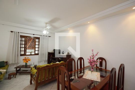 Casa à venda com 3 quartos, 121m² em Vila Irmaos Arnoni, São Paulo