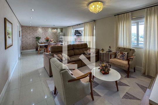 Sala de apartamento para alugar com 3 quartos, 133m² em Jardim, Santo André