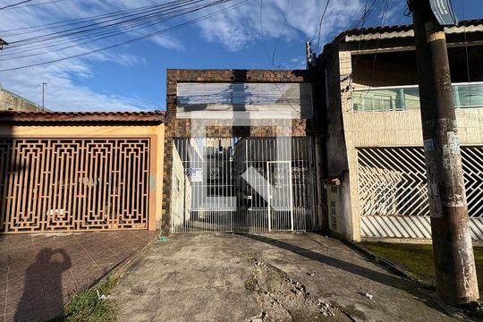 Casa para alugar com 1 quarto, 34m² em Vila Ester, São Paulo