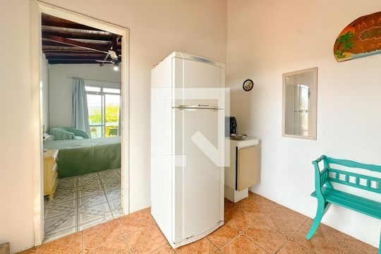 Sala/Cozinha de apartamento para alugar com 1 quarto, 48m² em São João do Rio Vermelho, Florianópolis