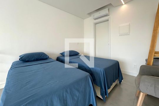 Suíte  de apartamento para alugar com 1 quarto, 50m² em Lagoa Pequena, Florianópolis