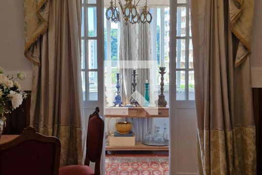 Casa à venda com 7 quartos, 1040m² em Cosme Velho, Rio de Janeiro
