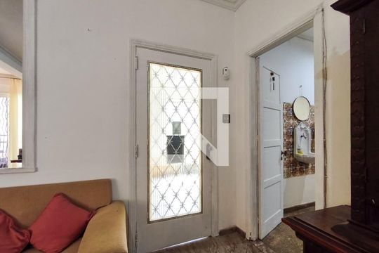 Entrada de casa para alugar com 4 quartos, 500m² em Tijuca, Rio de Janeiro
