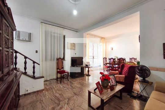 Sala de casa para alugar com 4 quartos, 500m² em Tijuca, Rio de Janeiro