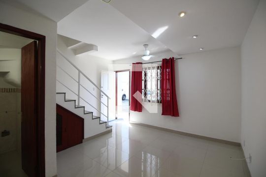 Casa de Condomínio à venda com 2 quartos, 60m² em Taquara, Rio de Janeiro