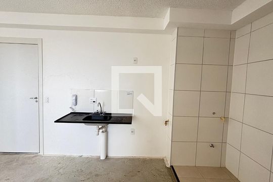 Cozinha de apartamento para alugar com 1 quarto, 35m² em Santa Maria, Santo André