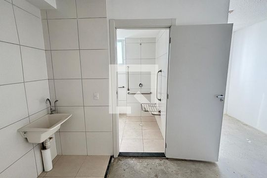 Cozinha de apartamento para alugar com 1 quarto, 35m² em Santa Maria, Santo André