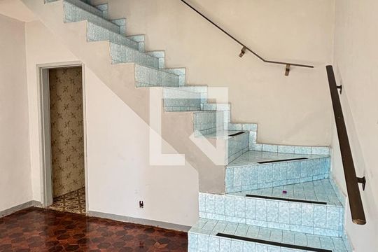 Sala de casa para alugar com 4 quartos, 252m² em Utinga, Santo André