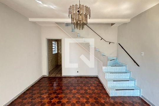 Sala de casa para alugar com 4 quartos, 252m² em Utinga, Santo André