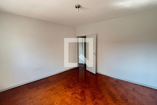 Quarto 1 de casa para alugar com 4 quartos, 252m² em Utinga, Santo André