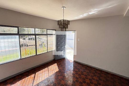Sala de casa para alugar com 4 quartos, 252m² em Utinga, Santo André