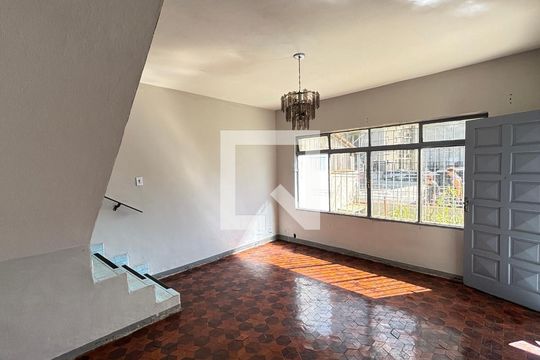 Sala de casa para alugar com 4 quartos, 252m² em Utinga, Santo André