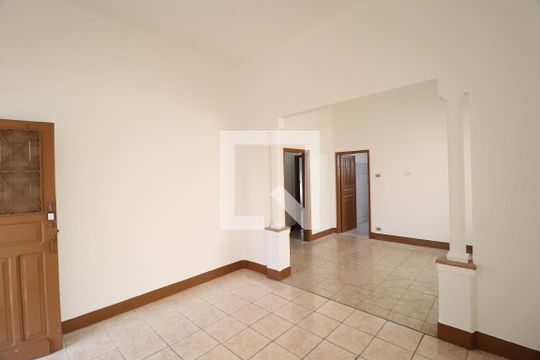 Casa para alugar com 2 quartos, 150m² em Centro, Uberlândia