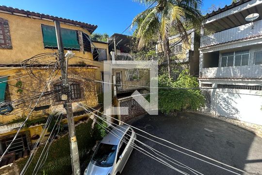 Vista do Quarto  de casa para alugar com 2 quartos, 150m² em Vila Valqueire, Rio de Janeiro
