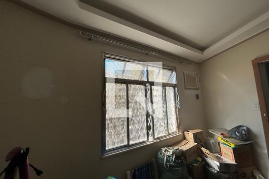 Quarto  de casa para alugar com 2 quartos, 150m² em Vila Valqueire, Rio de Janeiro