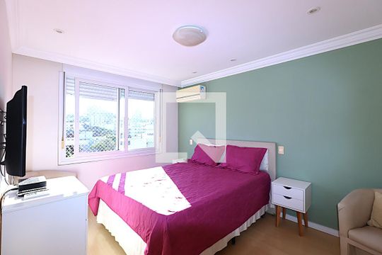 Suíte de apartamento para alugar com 2 quartos, 151m² em Petrópolis, Porto Alegre