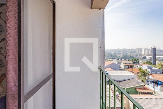 Sala de apartamento para alugar com 2 quartos, 63m² em Vila Liviero, São Paulo