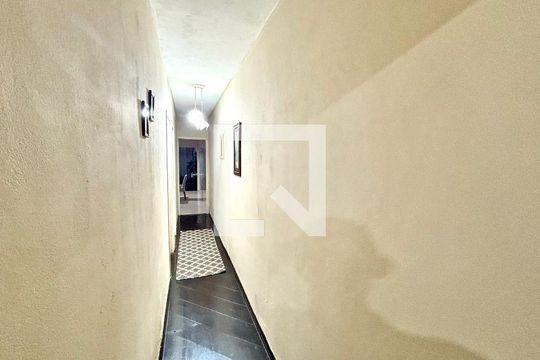 Corredor de casa à venda com 3 quartos, 125m² em Cidade Líder, São Paulo
