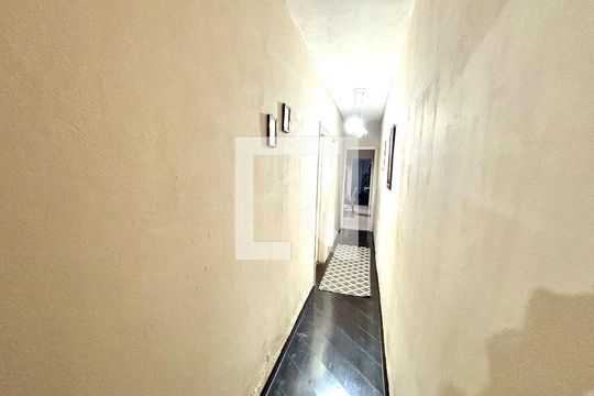 Corredor de casa à venda com 3 quartos, 125m² em Cidade Líder, São Paulo