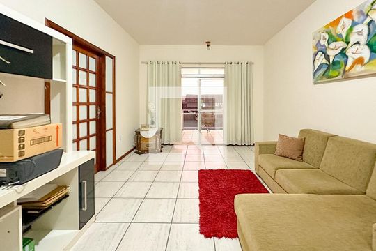 Sala de TV de casa para alugar com 4 quartos, 280m² em Forquilhinhas, São José