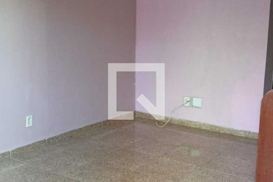 Quarto de casa para alugar com 2 quartos, 55m² em Cabuçu, Nova Iguaçu