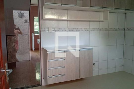 Cozinha de casa para alugar com 2 quartos, 55m² em Cabuçu, Nova Iguaçu