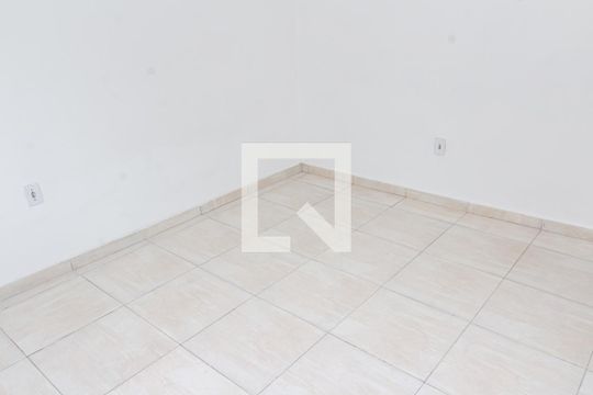 Sala de casa para alugar com 2 quartos, 53m² em Guaratiba, Rio de Janeiro